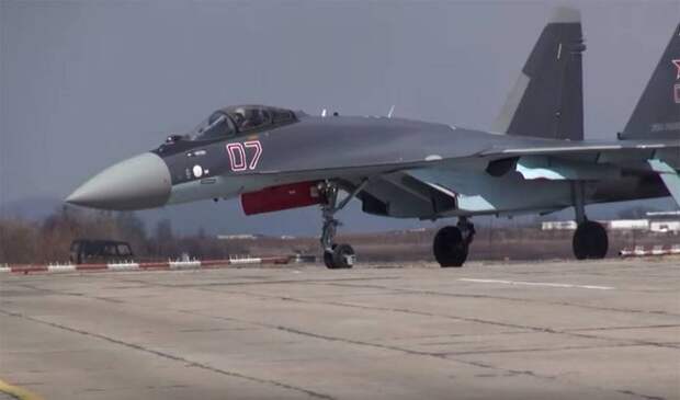 В Турции после пилотажа Су-35 американский F-16 назвали "мусором"