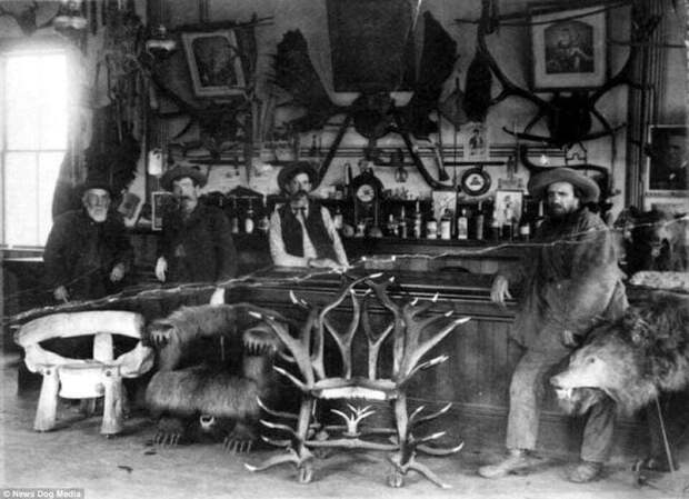 Отель в Калифорнии, 1889