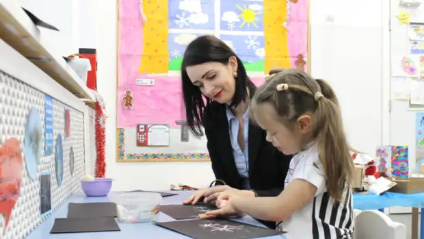 Иноагентам в РФ планируют запретить преподавательскую и просветительскую работу с детьми