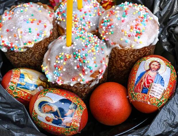 В РПЦ отреагировали на поедание куличей до Пасхи