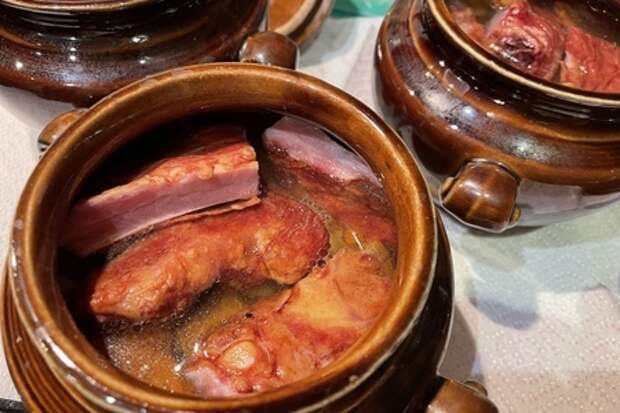 Щи с копчеными ребрышками и лисичками: фото шаг 10