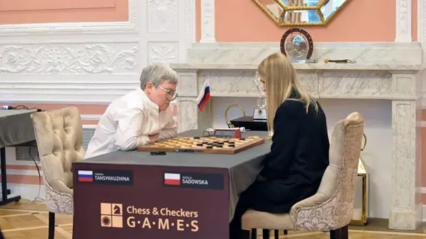 «Демонстративное неуважение»: как в России отреагировали на инцидент с флагом на женском ЧМ по шашкам