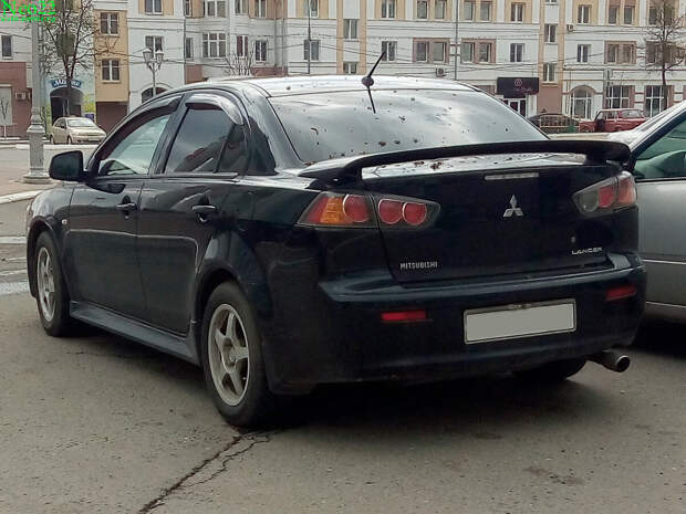 "Купил и ездишь по дорогам а не в СТО" 3 - самых надежных авто за 350 т.р.