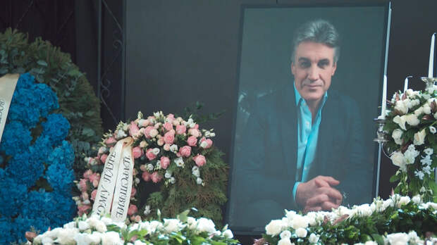 «Мы на него равнялись»: Виктор Дробыш приехал проститься с Алексеем Пимановым