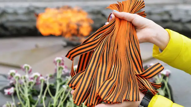 Парламент Гагаузии принял закон об использовании в автономии георгиевской ленты