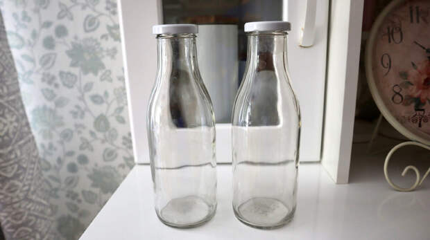 Почему не надо выбрасывать стеклянные бутылки от молока. Приспособила их на кухню, и никто не замечает, что они самодельные