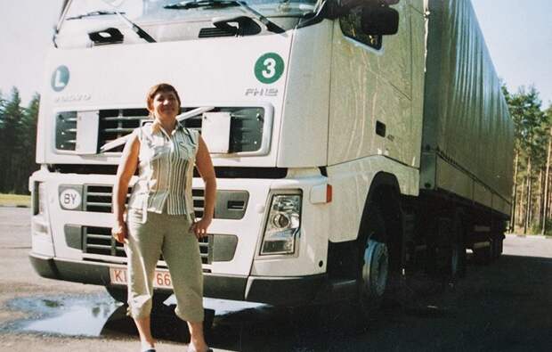Бычук Нина Николаевна - белорусская дальнобойщица. 40 лет водительского стажа большой стаж, женщины, за рулем, интересное, история, факты