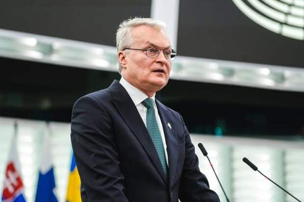 Науседа и Зеленский подписали договор о производстве в Литве оружия для Украины