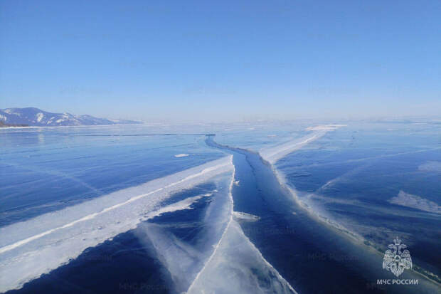 МЧС: в Байкале на глубине 18 метров нашли утонувших туристов