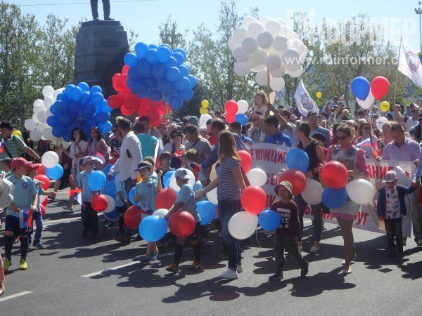 Первомайская демонстрация в Севастополе прошла без политических лозунгов