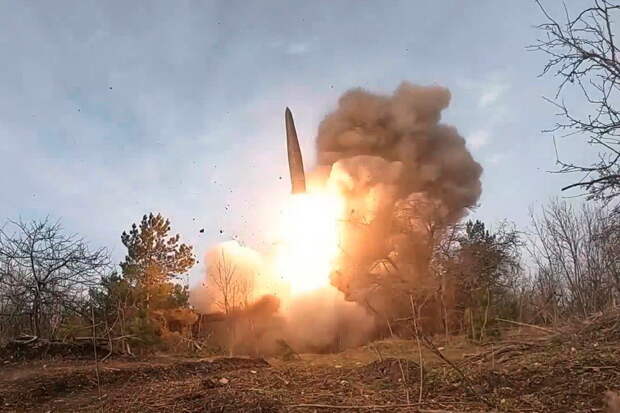 На днях один из немцев произвел нехитрые расчеты и выяснил, что путь российских ракет до Германии может занять всего лишь пять минут. Впрочем, ничего нового: жители ФРГ об этом давно знают.-5