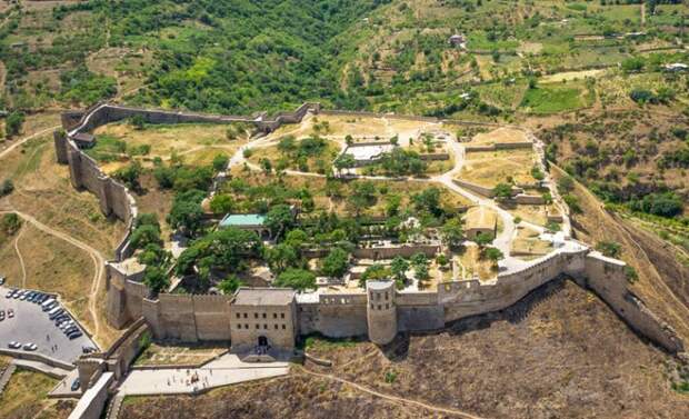 Крепость Нарын-Кала - главная достопримечательность Дербента.