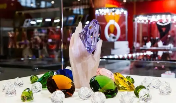 Гендиректор Гильдии ювелиров: Спрос на драгоценные украшения резко вырос в России