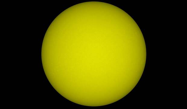 На обращенной к Земле стороне Солнца исчезли все пятна