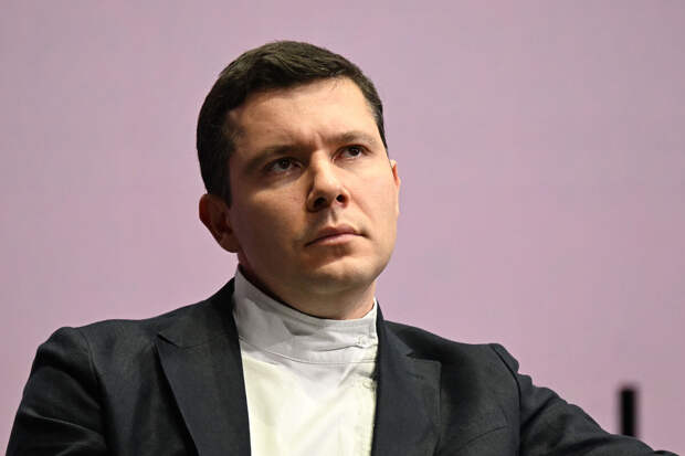 Министр Алиханов: в России готовят план по роботизации производств