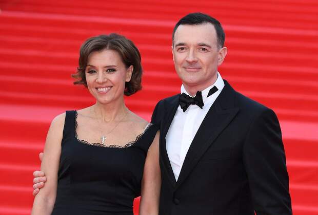 Абдулов предсказал развод Алферовой и Бероева