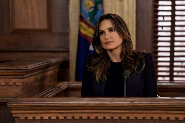 Benson on the witness stand on Law & Order: SVU Season 26 Episode 14