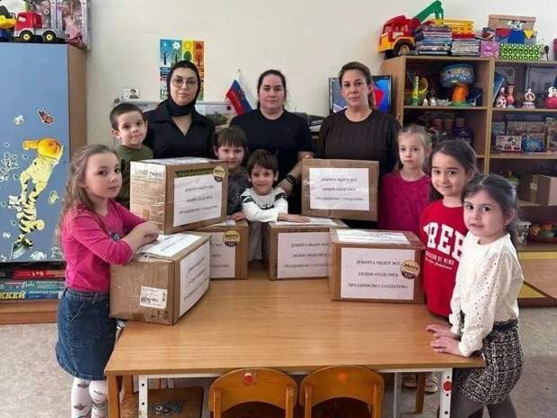 В Адыгее собрали гуманитарный груз для участников СВО ко Дню защитника Отечества