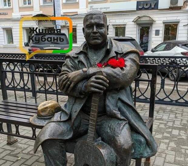 «Его песни стали началом моей жизни»: умер автор хитов Круга Бочаров