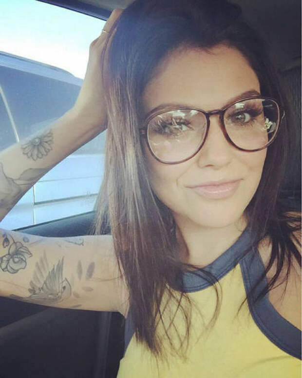 Girls Who Show How Sexy Glasses Can Be