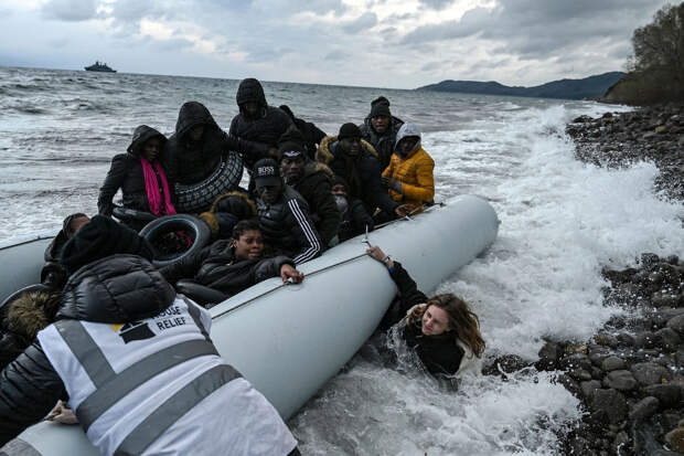 Приплыли в Грецию. Мигранты из Гамбии и Республики Конго
