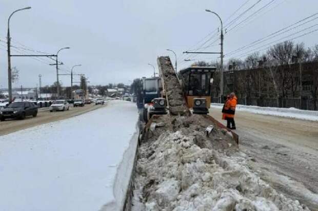 Опубликован план работ по уборке и вывозу снега на 23 января в Тамбове