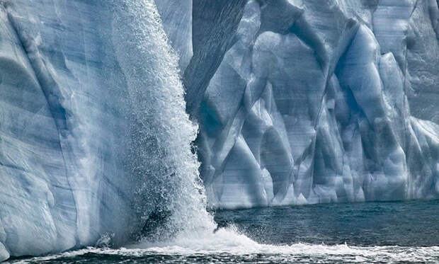 Ледниковые водопады Шпицбергена