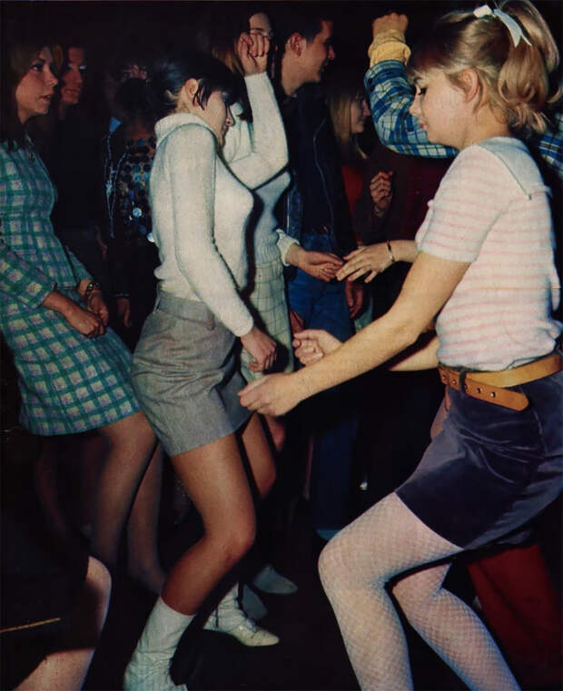 Блог - Какой была эпоха мини-юбок в Париже в середине 1960-х Какой была эпоха мини-юбок в Париже в середине 1960-х