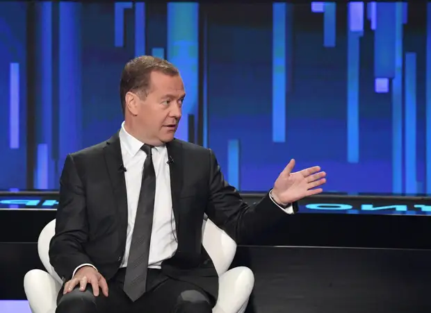 Продукты развития: Медведев поручил изменить состав потребительской корзины