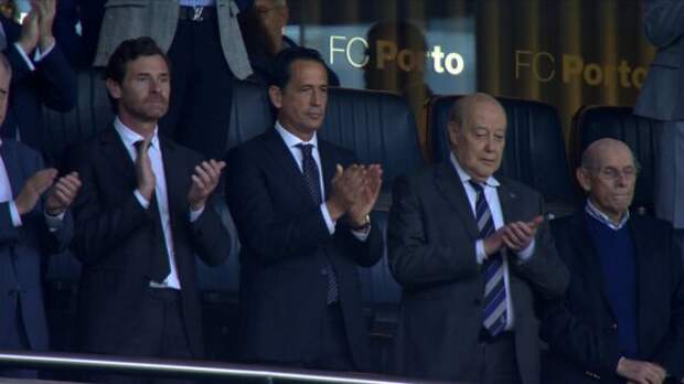Стоячую овацию Виллаш-Боашу устроили фанаты «Порту». Экс-тренер «Зенита» впервые пришел на матч как президент «драконов»