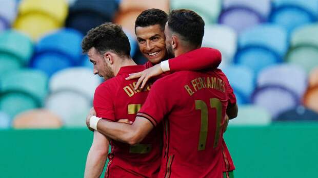 Португалия в товарищеском матче разгромила Израиль. Бруну Фернандеш оформил дубль