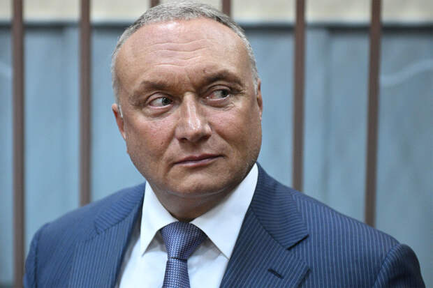 Генпрокуратура направила иск о взыскании с экс-сенатора Савельева 610 млн рублей
