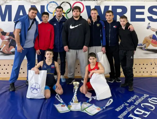 Борцы из Ноябрьска привезли четыре медали со всероссийского турнира