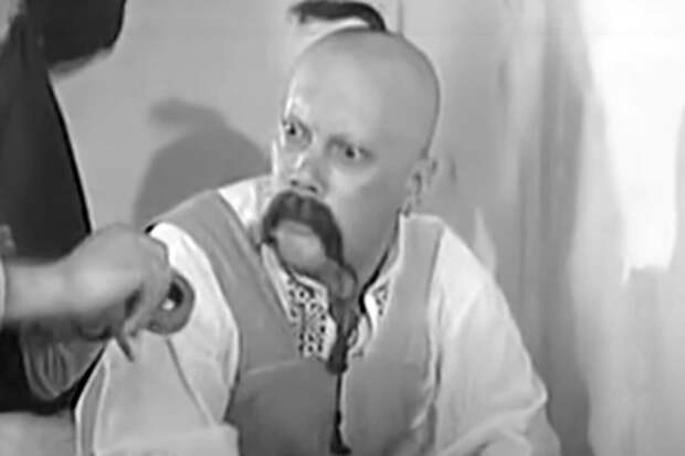 Скончался клоун и звезда "Маски-шоу" Владимир Комаров