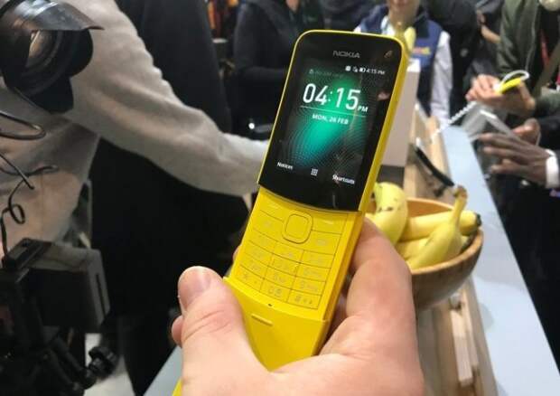 Бананафон Nokia 8110 нужен по большей части для рекламы.
