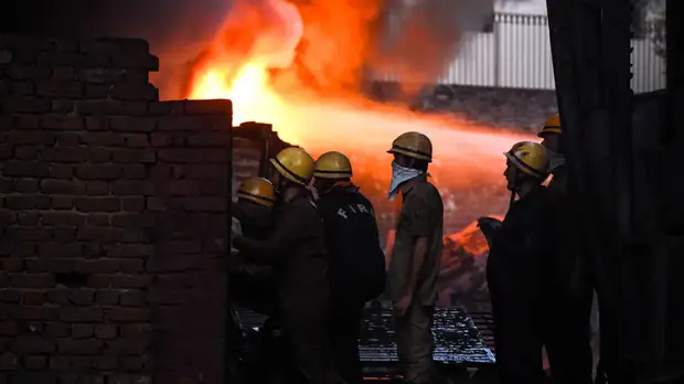 В Индии произошёл пожар в офисном здании