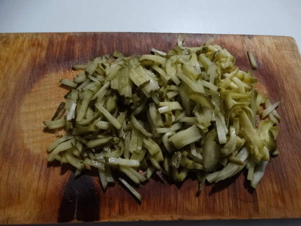 Салат «Гнездо глухаря» - неожиданно пришёлся по вкусу моей молодёжи, совсем не любителям советских салатов