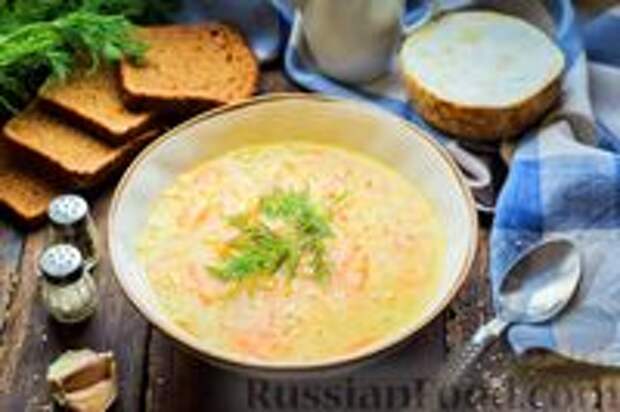 Фото к рецепту: Суп с сельдереем, морковью и овсяными хлопьями