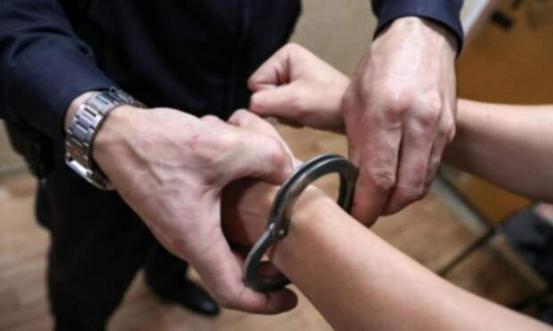 В Архангельске раскрыли грабёж и попытку изнасилования, совершённые 16 лет назад