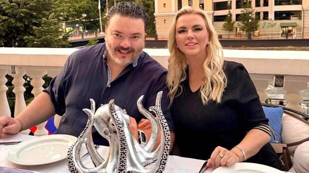 Анна Семенович сообщила, что Денис Шреер развёлся со своей женой в Германии