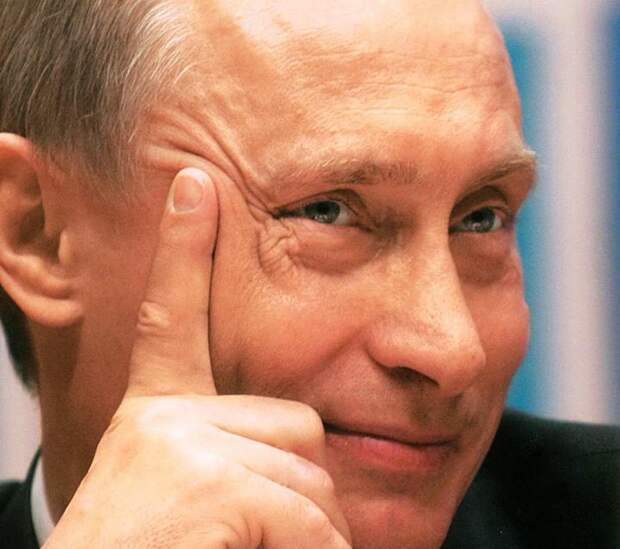 Подарок Путина Медведеву рассмешил окружающих Подарок Путина Медведеву рассмешил окружающих