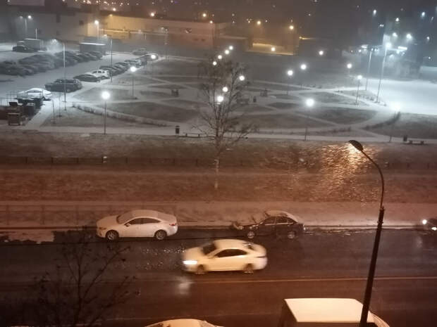 Жителей двух улиц в Архангельске попросили убрать свои автомобили