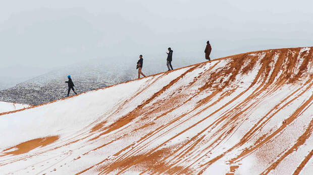 Появились фотографии необычного явления в Сахаре