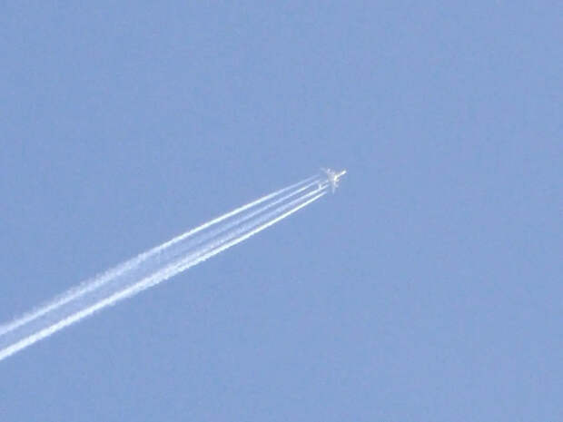 В воздушное пространство России залетел неизвестный американский самолёт