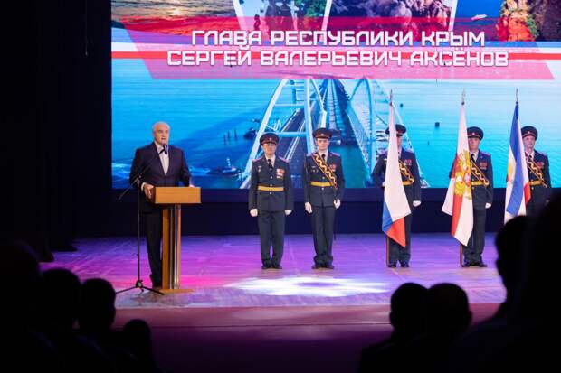 Аксёнов наградил сотрудников Росгвардии в преддверии их профессионального праздника