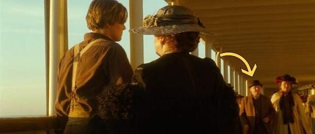 Источник: https://www.reddit.com/r/MovieDetails/comments/mubi0c/in_titanic_1997_the_man_in_the_background_is/