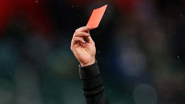 Голкипер «Сарагосы» ударил соперника кулаком по лицу после того, как получил красную карточку