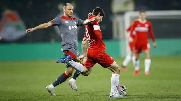 Голы защитников, дебют Соболева и два сейва в серии пенальти: как «Локомотив» обыграл «Спартак» на турнире в Катаре