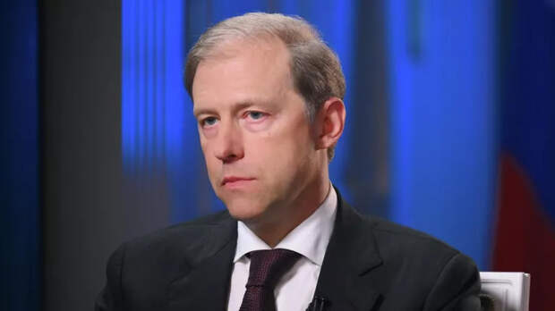 Мантуров: Россия до конца 2026 года должна освоить литограф на 130 нанометров