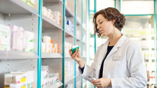 В правительстве заявили о постоянном контроле ситуации с медикаментами в России